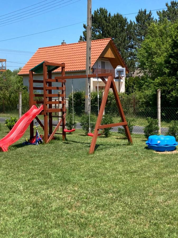 Konrad Apartman Villa Balatonmariafurdo Exterior photo